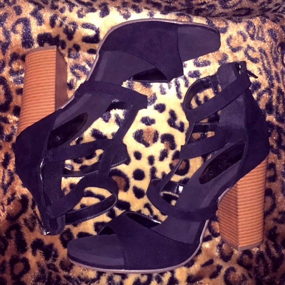 Route 66 Black Chunky High Heels NWOT